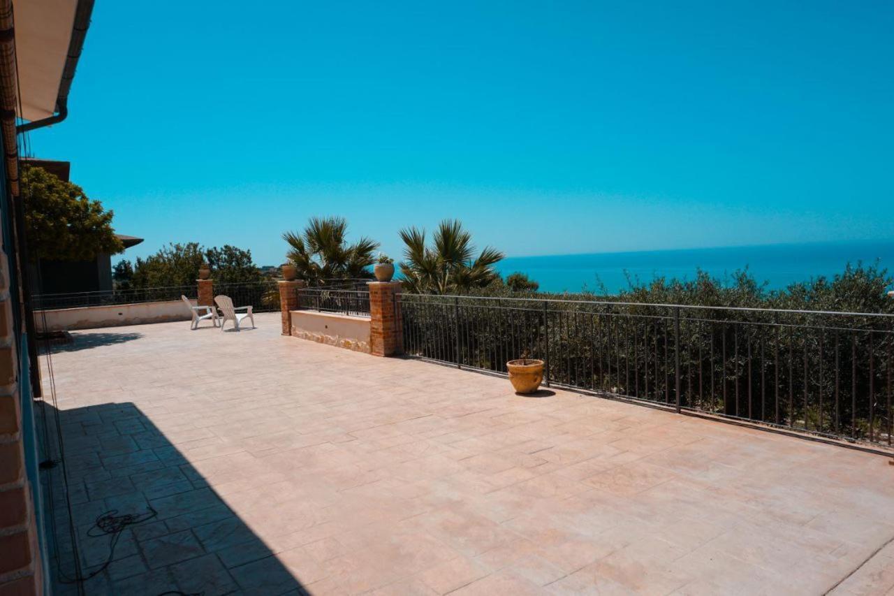 Villa Il Casale Di Bovo Marina Montallegro Exterior foto